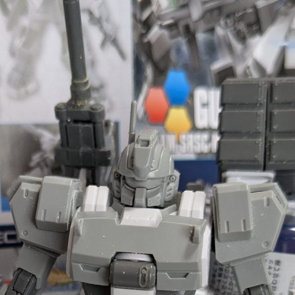   ガンダムEz-SRは、やっぱり3体無いとしまらないと言う事でエレミネーター用を入手しました。腕が、画像の所までしか上がら無いから製作途中のEz-SRイントルーダーの様に、改修する予定です。 （1枚目）