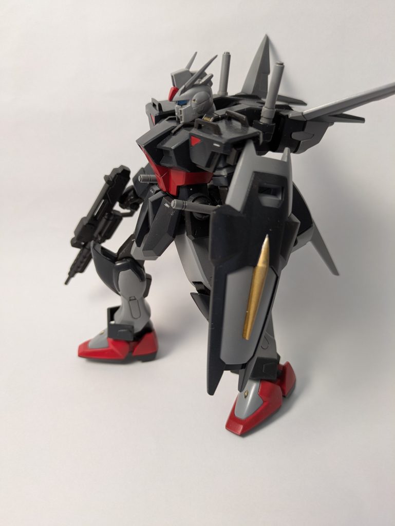 「テロリストと民間人の区別がつかないのでまとめて一掃します」難民キャンプに足の機銃を一斉掃射するシーンが衝撃的でした。SEEDはMSが人間を殺害するシーンが結構ありますが、対人用装備をあらかじめ装備しているところに生々しさを感じました。