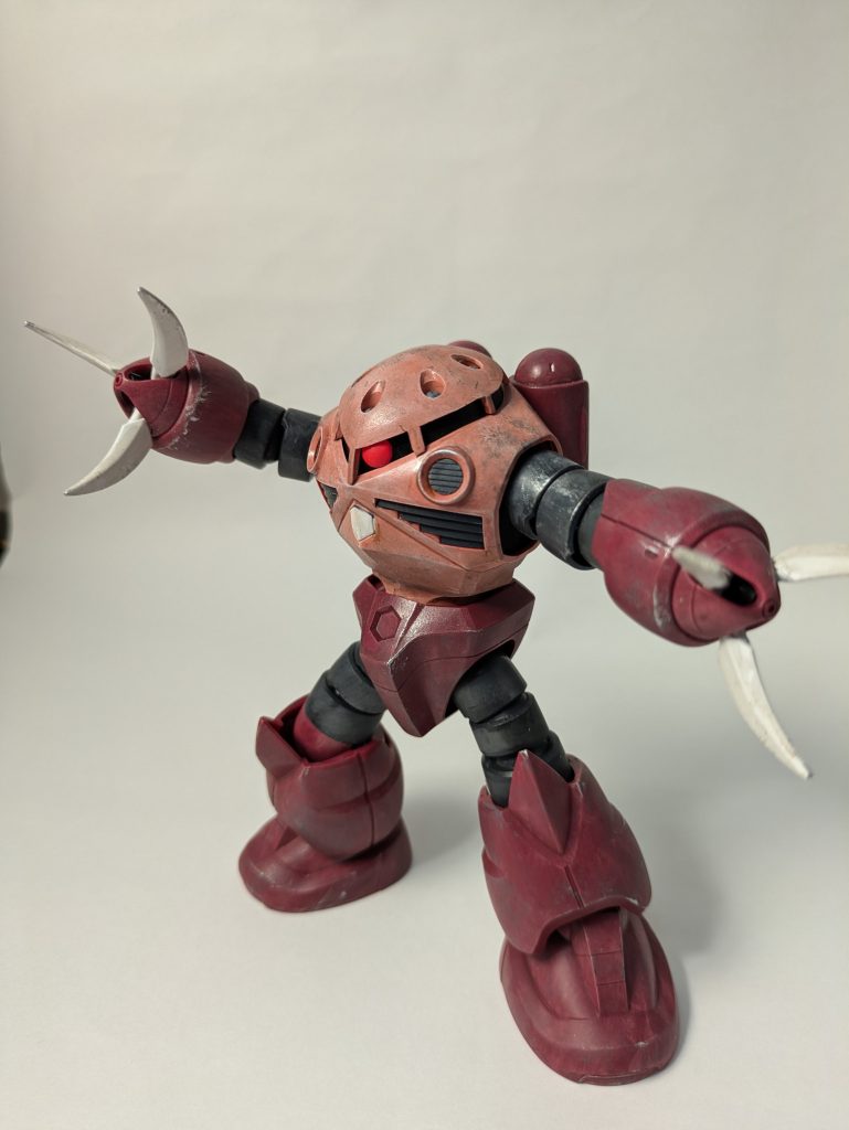 発売から20年以上経ったとは思えないほど出来の良いキットです。可動範囲も十分です。