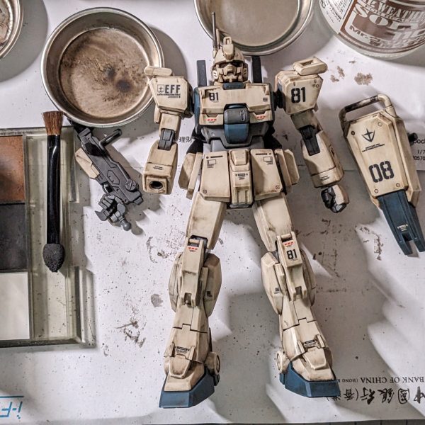 ez8のあごを誤って紛失したので、模型をもう一箱購入してレプリカモジュールを作りました。これは模型のウェザリングに挑戦した初めての試みです。リアルタッチマーカーよりウェザリング塗料の方が使いやすい気がします。ウェザリング塗料は黒と茶色の2種類を使用しました。（3枚目）