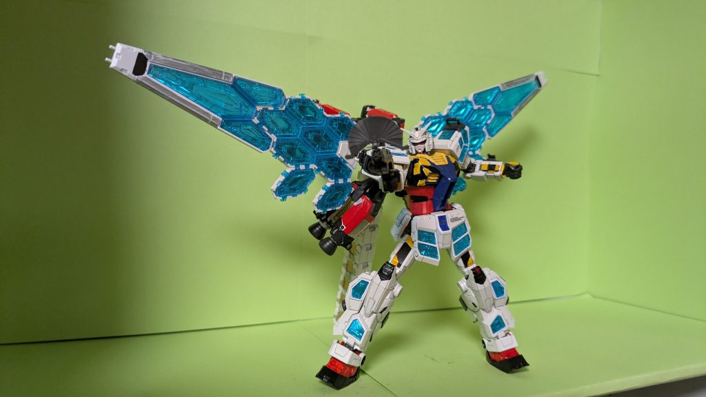 万博ガンダムのグラスフェザー