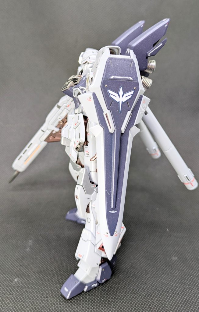 サイドショット左✨️シールドもメタルボールとデカールにて少々👍️