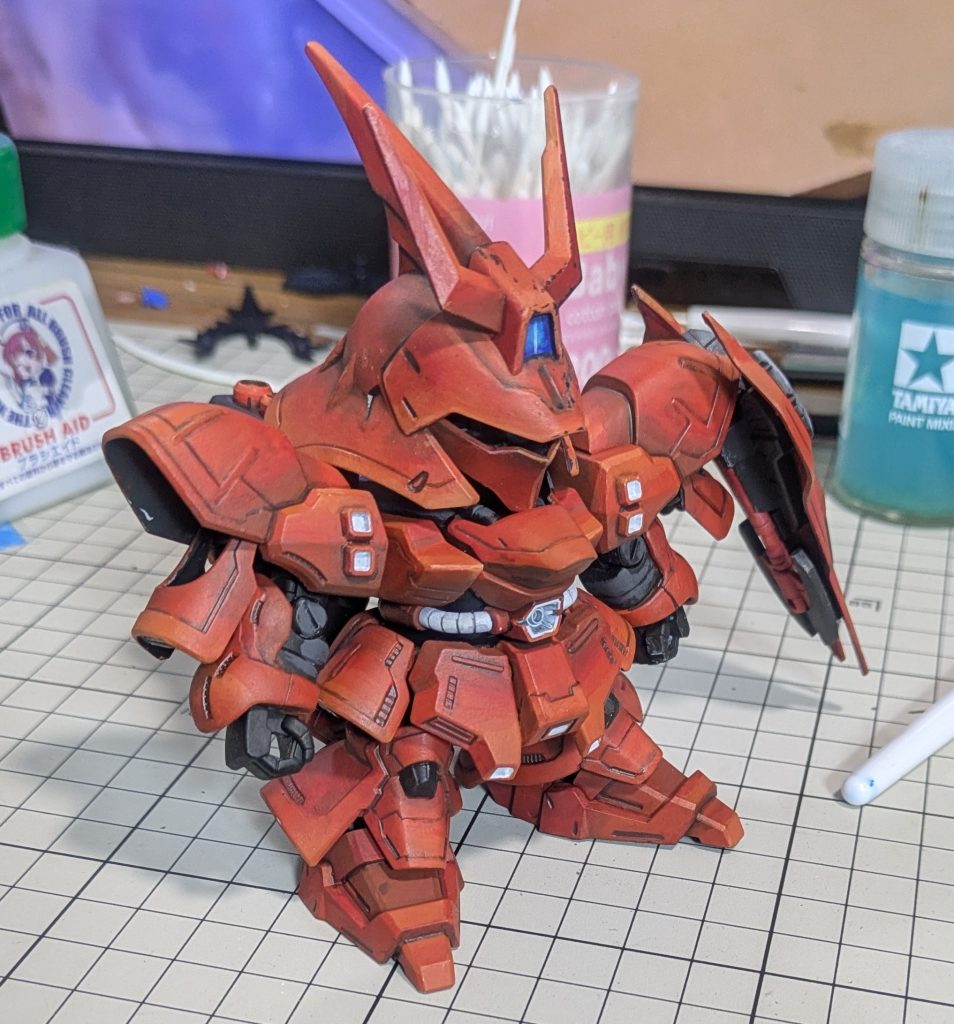 普通に赤のグラデーションで塗ったけど、どうも薄味だったのでバキバキに汚す事にしました。