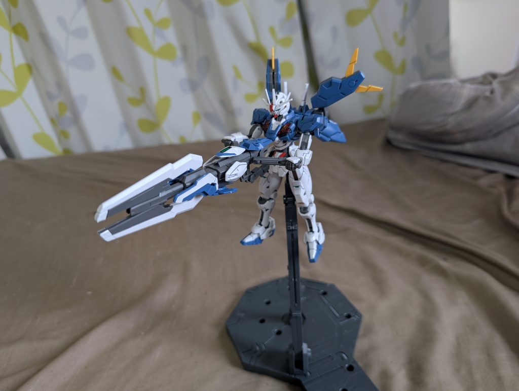 ガンビットライフルを構えた図です。