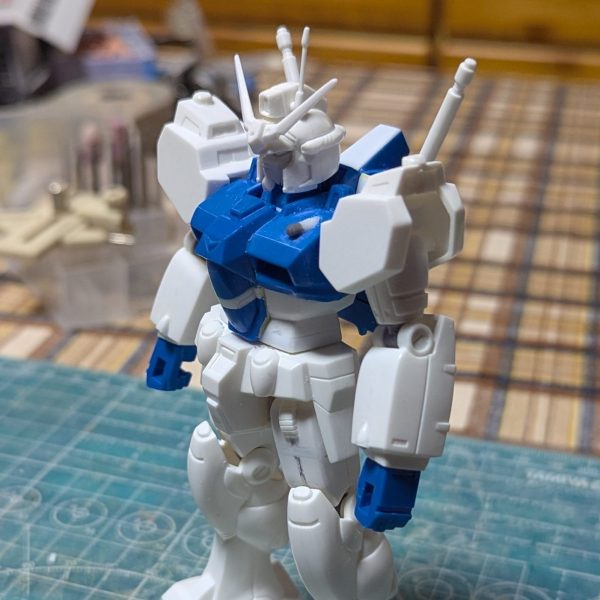 皆さんこんにちはガンダムGP01進捗です大まかではありますがなんとか形になってきました今後は表面処理、スジ彫りによるモールド追加、ハンドパーツの変更などやっていきます！（1枚目）