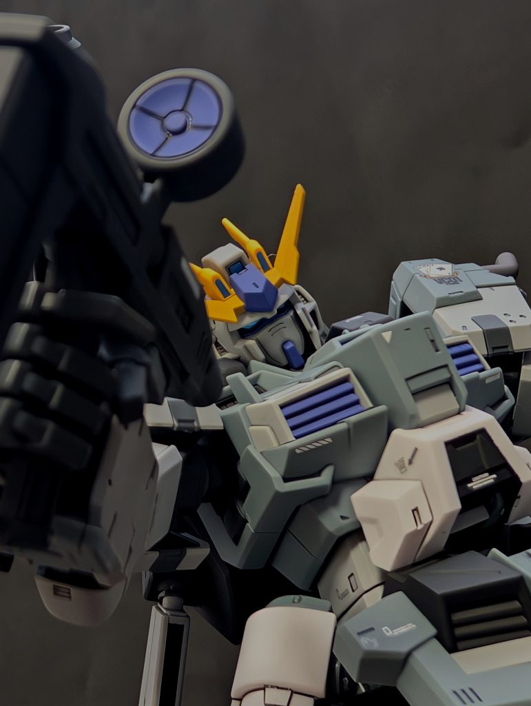 MGガンダムストームブリンガーP.F. 缶スプレー部分塗装