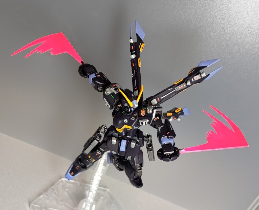 そう、斬撃エフェクトです! エフェクトを差す位置を変えることで振り抜いた感を出せます。