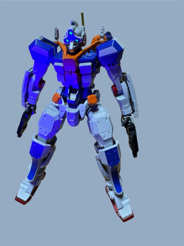 カメラ部分がクリアパーツじゃ無いのが残念だけど、蛍光マーカーで軽く光るように。