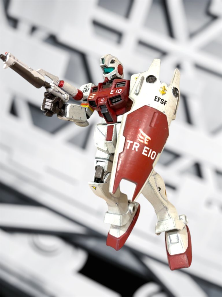 TRはTireless Rangersです。隊員たちの心意気を表していて、皆が勝手にマーキングしているだけです。特に、Tohokuとか、Raku...なんとかは関係ありません(gundam-kao6)