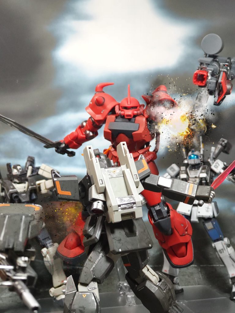 「うおぉぉぉっ‼️」レッドスペクターの必殺の一撃を、左腕を犠牲にしながら盾で受け流し、返す刀で奴のガトリングシールドを斬り飛ばす❗️やはり、今までのEXAM機と比べて動きが重い。初見なら対応できなかったかもしれないが、何度もEXAM機と戦ってきた俺達なら…