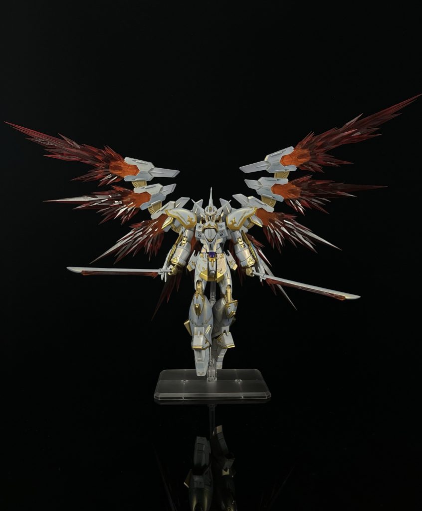 正面からかなり神々しいです