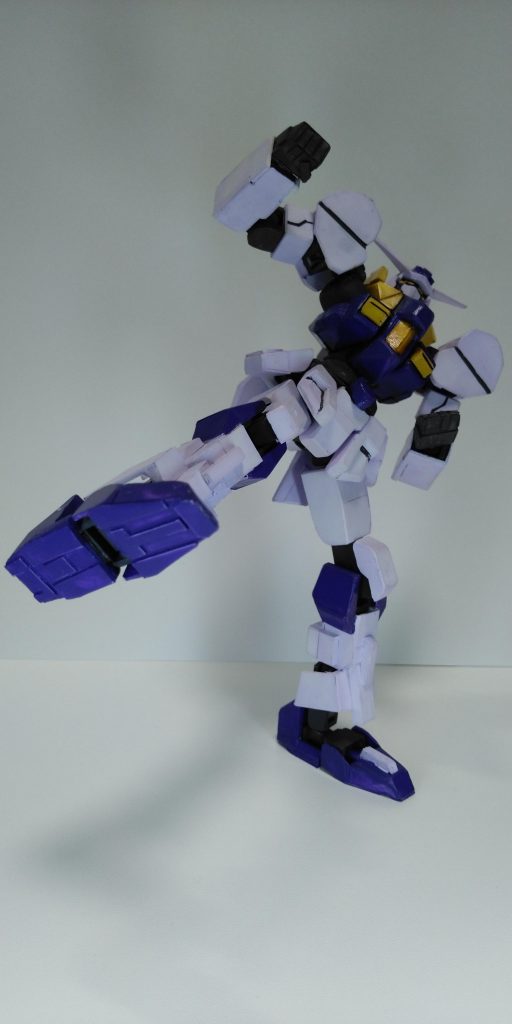 短時間なら片足立ちも可能。