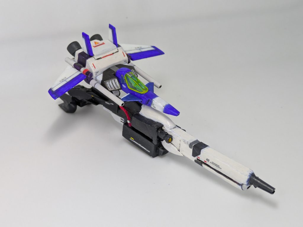 設定に準じて、G-B.R.Dと直結できる仕様にしています。ほぼやりきった感があります。文章のみで「普通サイズのライフルも用意されていた」とありましたので、今後のF91関連の展開次第で追加製作するかもしれません。