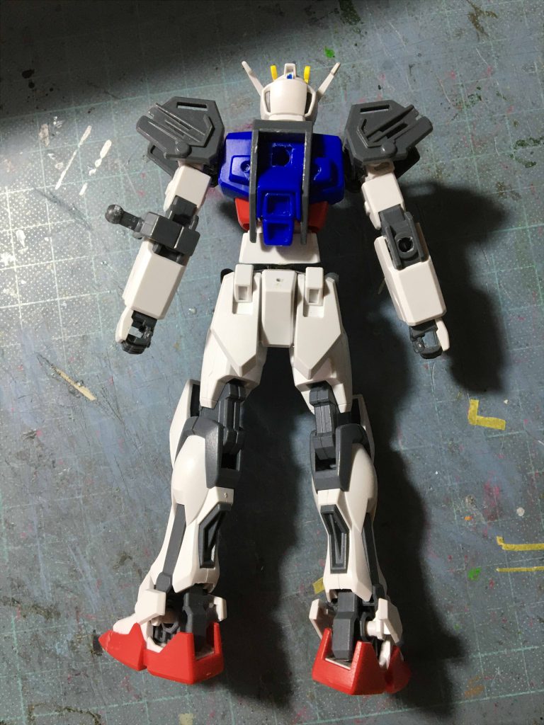 EGストライクガンダムの完成品を移植するためパーツ分割した写真・後ろ