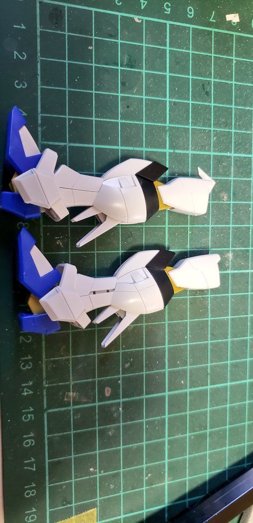 足のフレームチラ見え加工