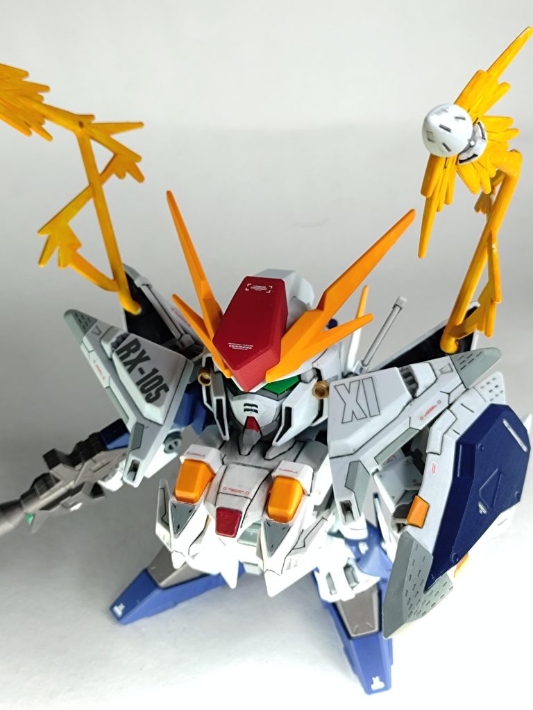 ミノフスキーミサイルのエフェクトはキャラクターイエローで色ムラが出るように塗ってます。その他、劇場版も見返しながら塗り分けました(笑)