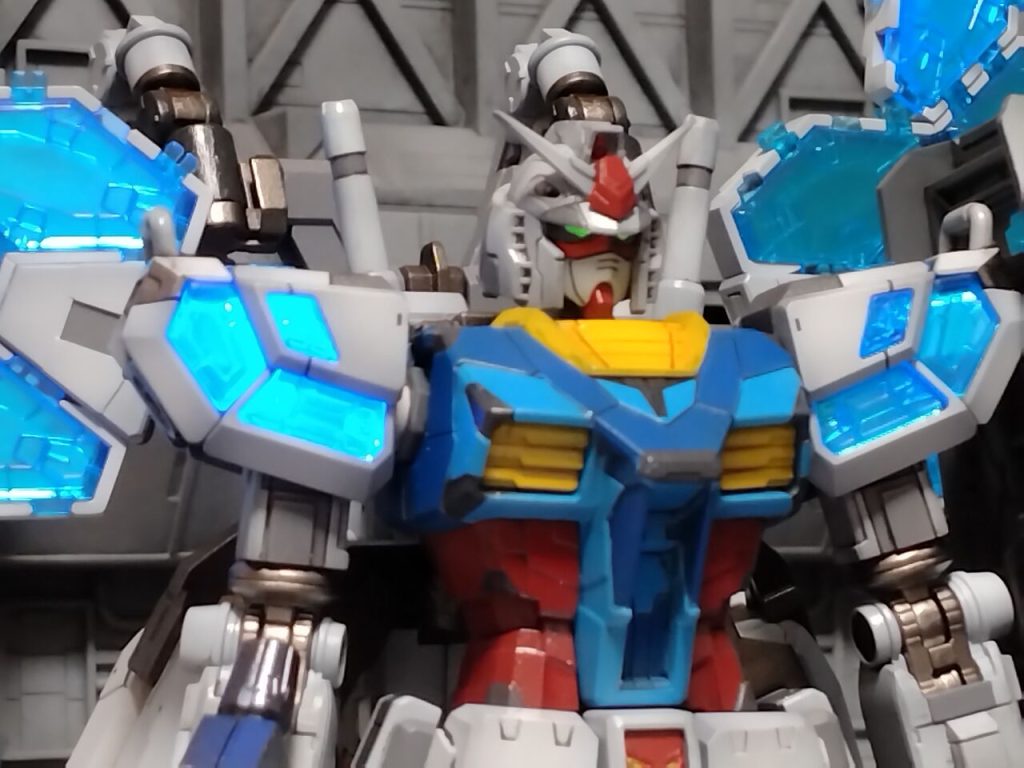ＲＸ７８Ｆ００／Ｅガンダム（ＥＸ００１グラスフェザー装備）