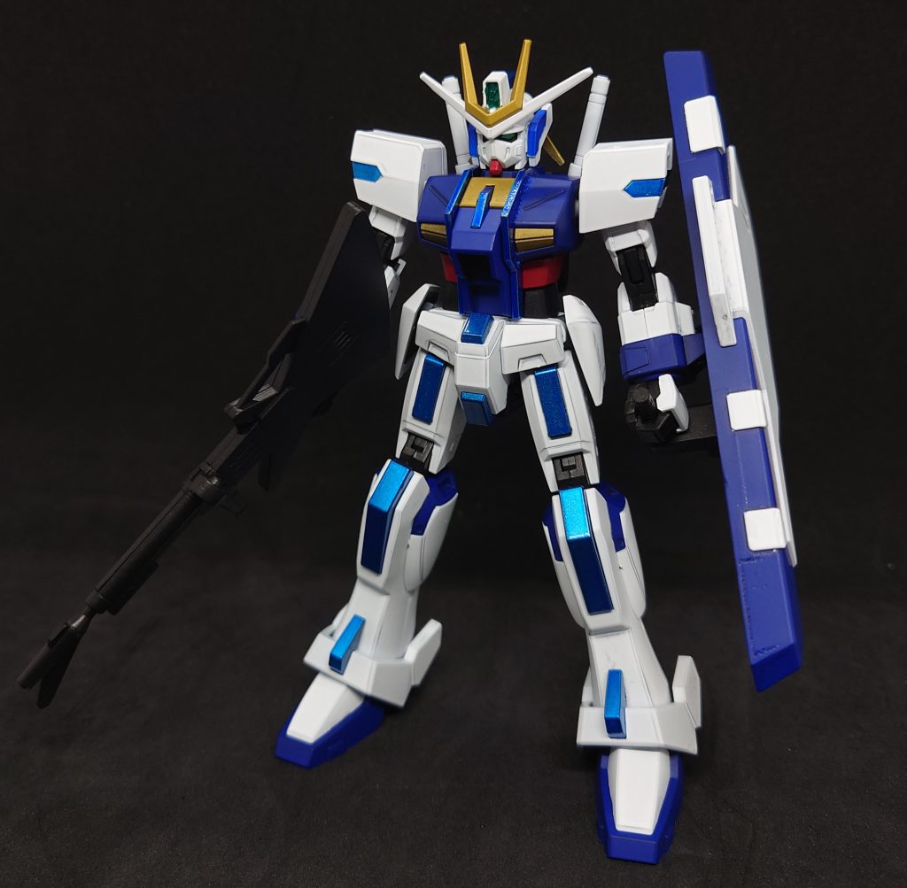 仁王立ち。この頃はまだ関節にABSが使われてたので、割れる事を危惧してサーフェーサーEVOブラックで薄く塗装してます。本体の白、ブルー、ゴールド、レッド、メタリックグリーンは全て水性で塗装してます。(下塗りはサフのEVOブラックを使ってます)