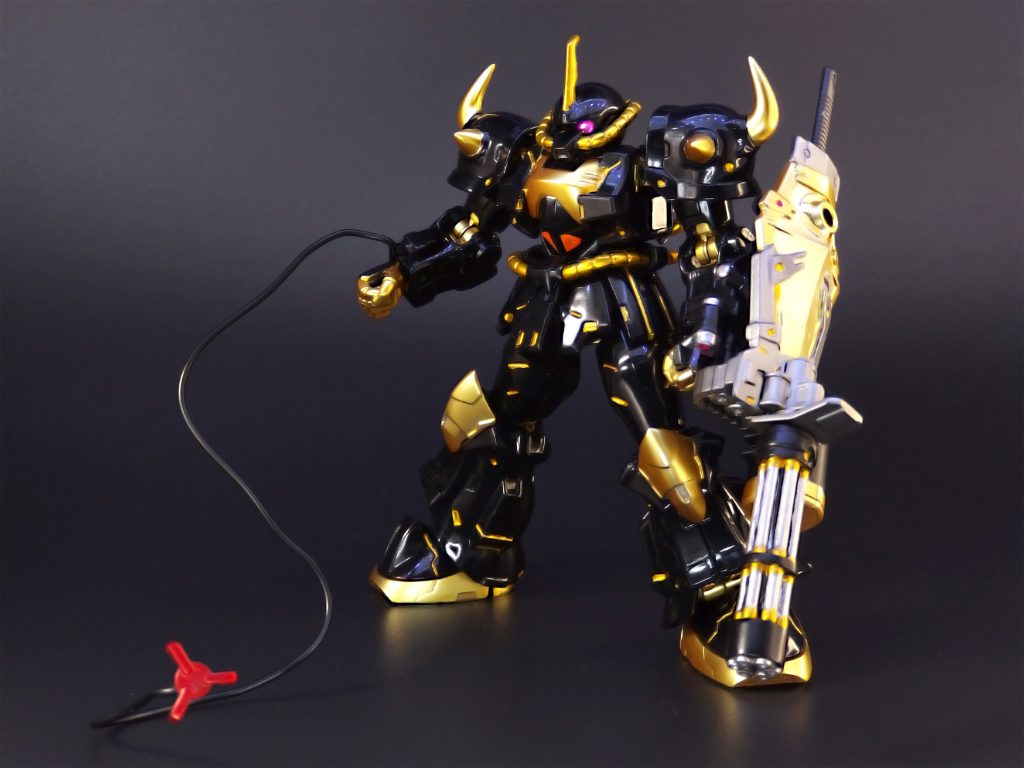 とはいえ、DSPIAEマーカーはガンダムマーカーエアブラシシステムとの相性が悪いのか、吹き付けでムラが出やすく、上手く扱うのが難しいです。細部の塗装では強みを発揮するものの、大きな面の塗装には向いていないというのが、DSPIAEマーカーを使ってみた感想です。残念ながら、ガンダムマーカーの完全上位互換とは言えないようなので、今後はどちらも併用していく事になりそうです。