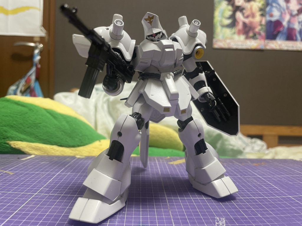 アクション④〔ビームマシンガン片手撃ち〕