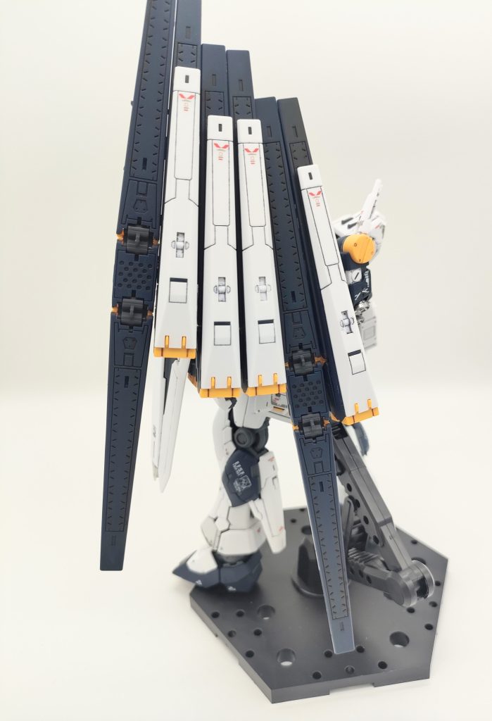 RG νガンダム–3枚目/制作者：GUNHON