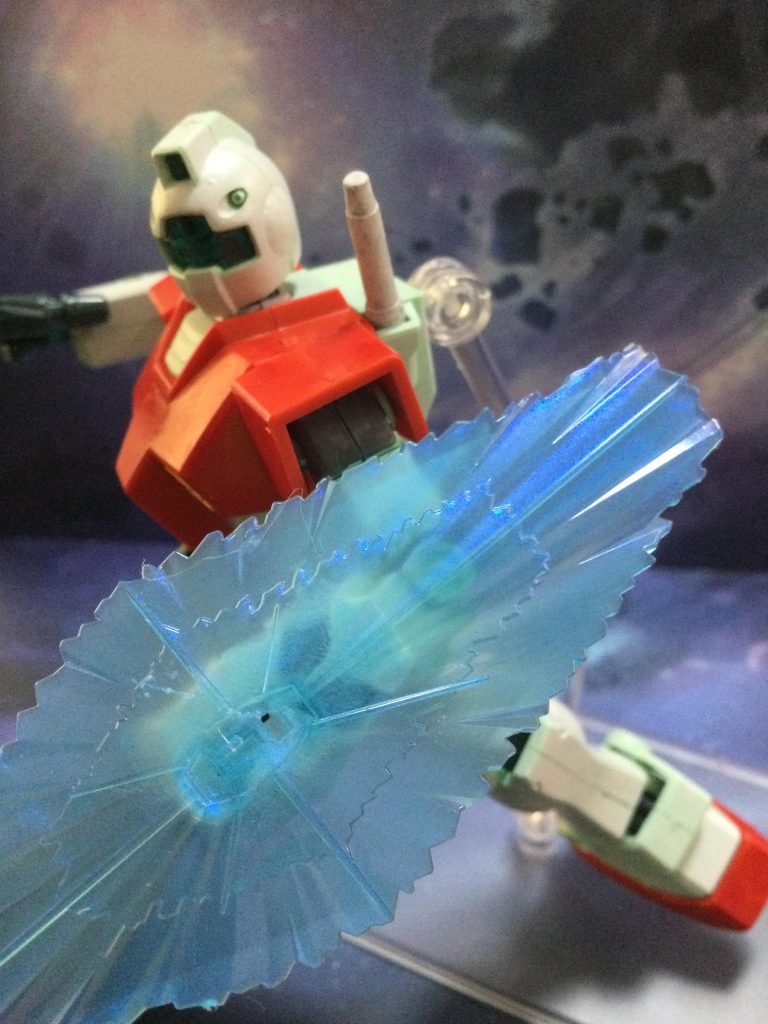 なぜかビームシールドを装備させてしまった、、、こいつに3ミリ穴があるのが悪い！(言いがかり)