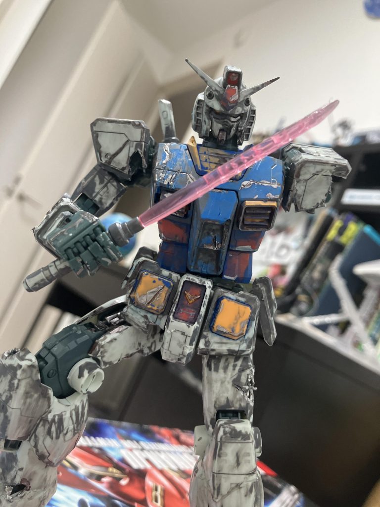 サーベルのエネルギーが！まずいですよ！的な感じをイメージしたけどこれはこれで強そうな専用サーベル