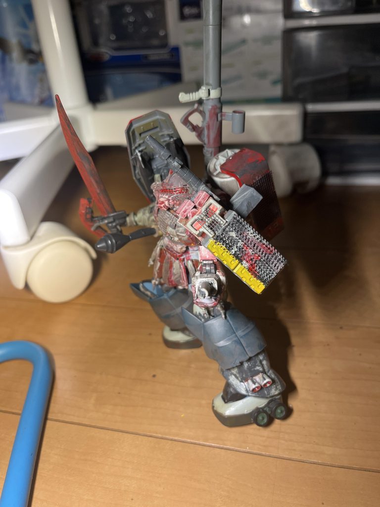 さ外部にあるロケットを外すことにより宇宙用から地上戦闘用に変わる事ができる