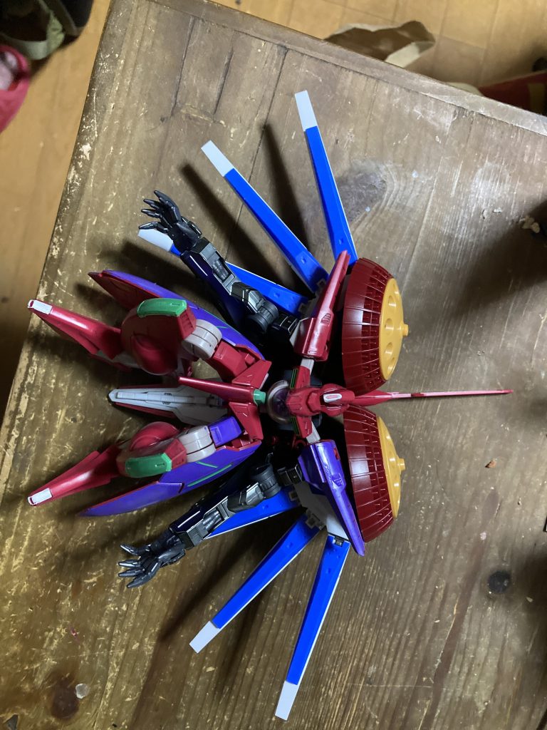 マークニヒト　アルケーガンダム