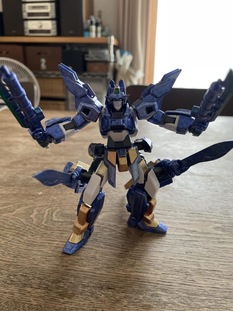 必殺技は胴体から発射するシグマシスブラスター圧倒的な火力で敵を一気に殲滅することができる