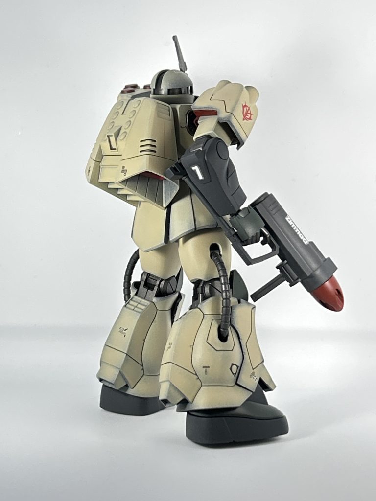 背面はデカールが少なくなりがち😱