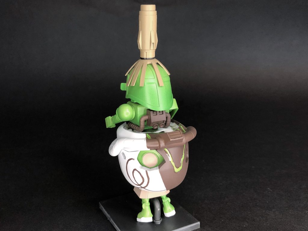 バックショットザクプラくん目元部分は埋めたり削ったりして後ろの湯呑み欠け部分を表現!上部の茶筅部分もプラ板とHGBC パワードアームズパワーダーのパーツを絡め上手く表現