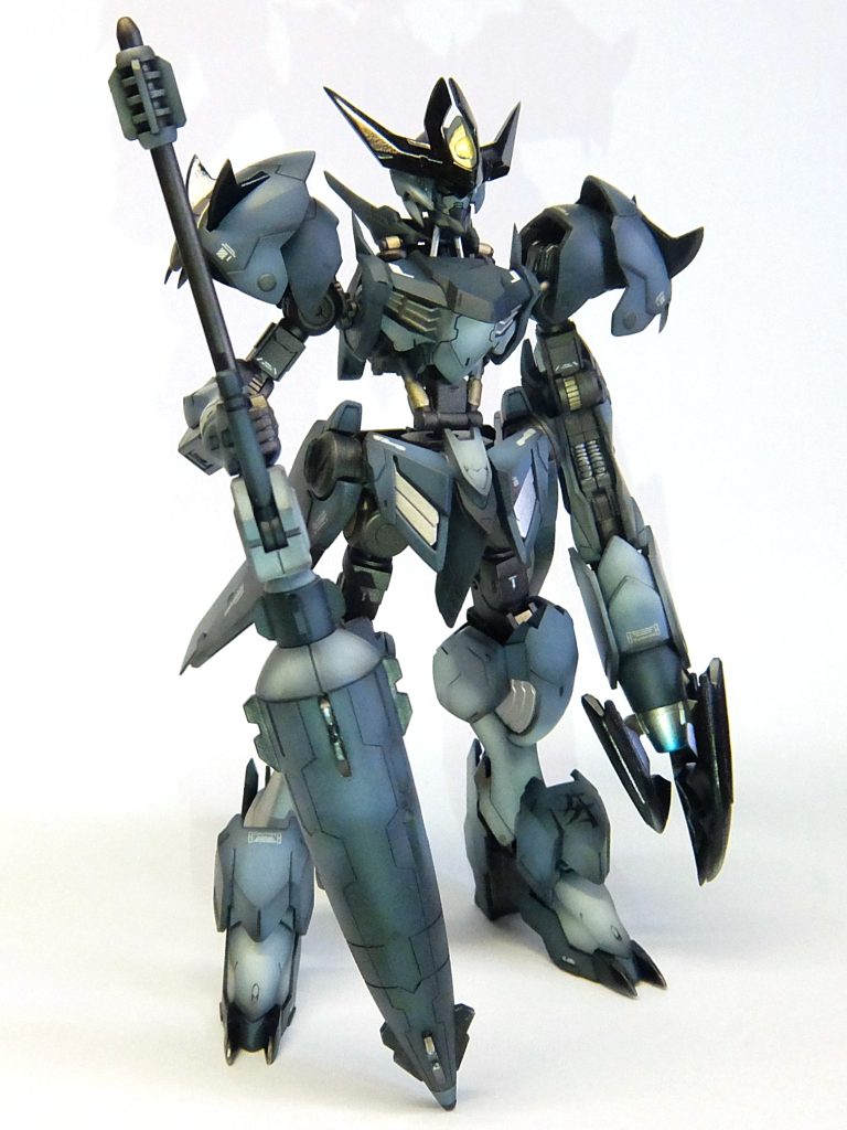 スタイルは何もせんでもじゅうぶんカッコええねんけど、いじりたい病で、腿2mm・お腹2mmの延長くらいかな。お腹延長どぉしよ。蛇腹作ろっかなー、しんどいかなー。結局FSSテーマは前にMGでやったんで、延長だけにしました・・・