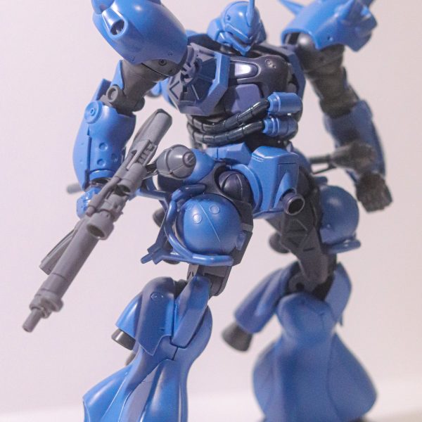 HG軍警ザクをベースにケンプファー(GQX)を製作中です。軍警ザク発売前に既に構想しておりケンプファーを確保していましたが、ジオニストの性なのか同じ発想を抱いてる方が多く二番煎じになりそうなので停滞していましたが、ようやく形ができてきました。ベースがとりあえず形になったので、細かな所を詰めて行き近日中に完成予定です。（3枚目）