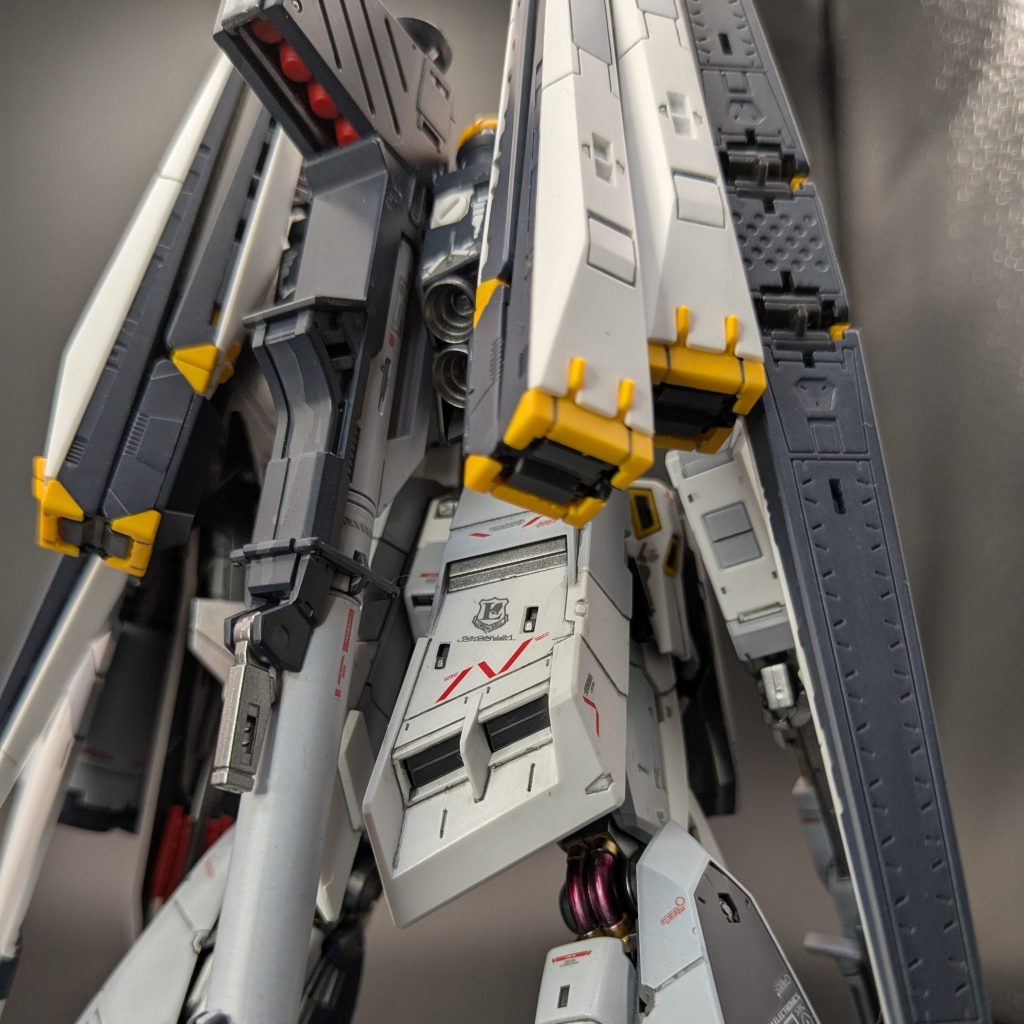 背中もギッチギチに詰まってます。隙なんかまったく無いのです。