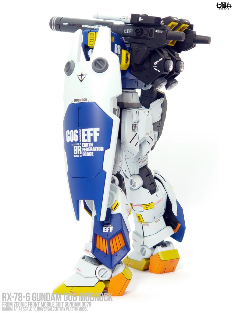 工作はディテールの他は、サーベルの取付け位置を設定に近く、お腹周りを左右1㍉ずつ幅増ししたのと、頭をEGガンダムで作りました。あと、キャノン機なので、下半身にもう少し安定感を出すために、裾とフロントスカートのボリュームをプラ材で足しています。 カラーはジオニックフロント版をベースに少し好みで変えました。ところで、エイガーって、名なのか姓なのかどっちなんでしょう?調べる限りでは設定がわからず…この雑な扱いは…😢w