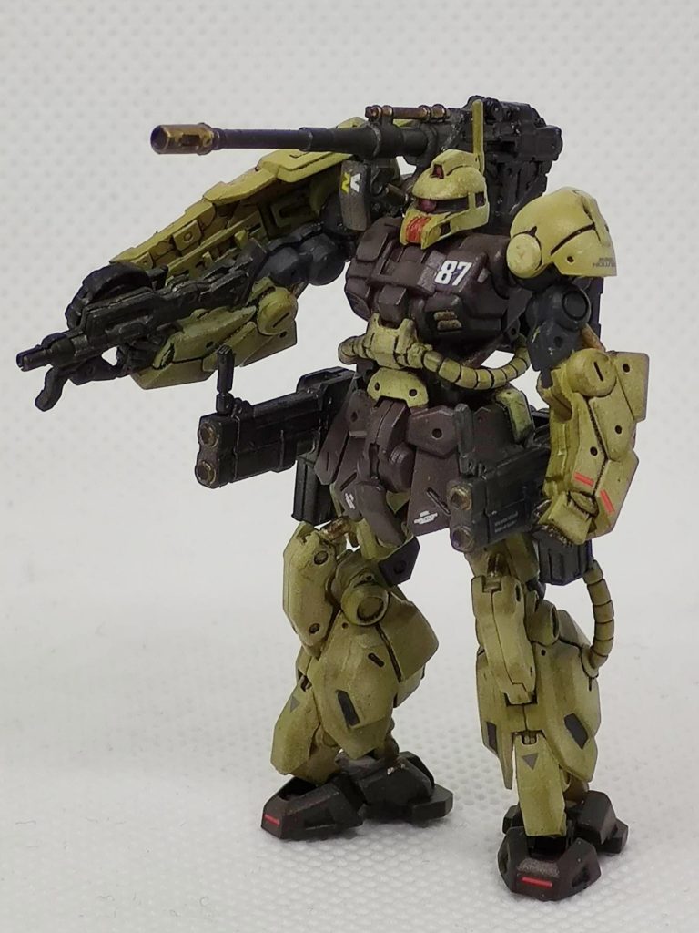 特に改造はしてません。武器が両手持ちじゃないので・・・。