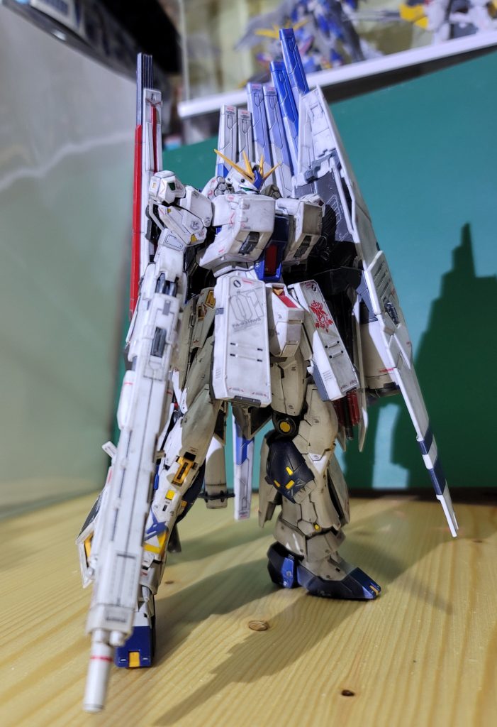 HWSを装備させると質量の偏りがよりひどくなりますニュートラル浮遊ポーズを取りたい場合はシールドの下に支柱を置いた方がいいレベル