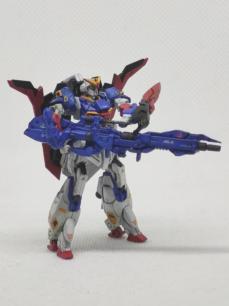 大まかにエアブラシ塗装後、細かい部分は筆塗り。スミ入れ、デカール貼り後、艶消しクリヤーでオーバーコートしています。