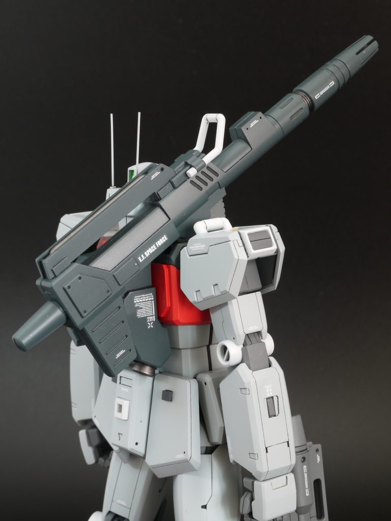 ●キャノン〜ランドセル・キャノン天面にフック状パーツを追加、元々のパイプ状の箇所はフレームでサンドイッチ・ランドセルはジムキャノンを移植し、バーニアを大型化●腕ジム改を使用してシャープに見えるようにしました。・前腕を2mm延長・各面に付いている緩い凸Rを削ってフラットに・右手はガンダムVer.Kaの銃持ち手を使用