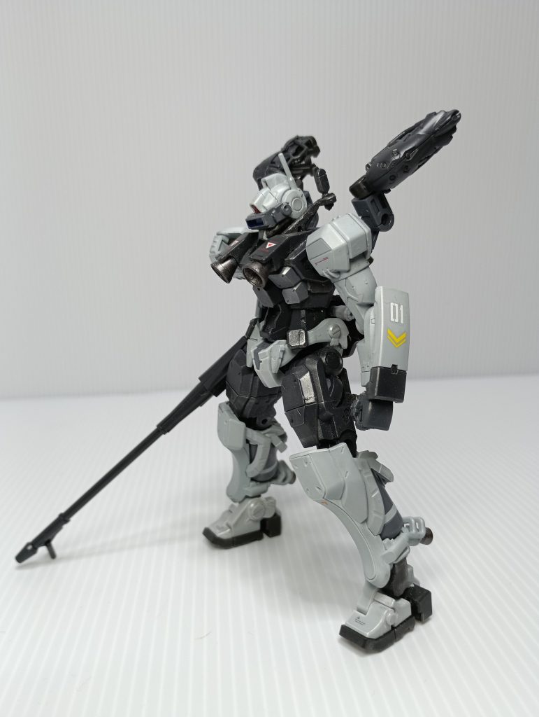 フェダーインライフルを構えた姿。今回やりたかったことですW