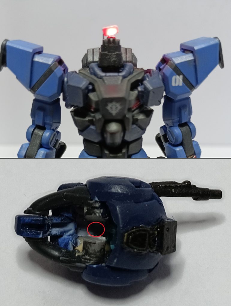 ランドセル内部を滅茶苦茶削り、LEDモジュールを仕込み上のように首まで通しています。首と頭の接続軸の一部(赤丸の個所)を切り落としてライトが入るようにしました。今回一番ヒヤヒヤした改造個所ですW