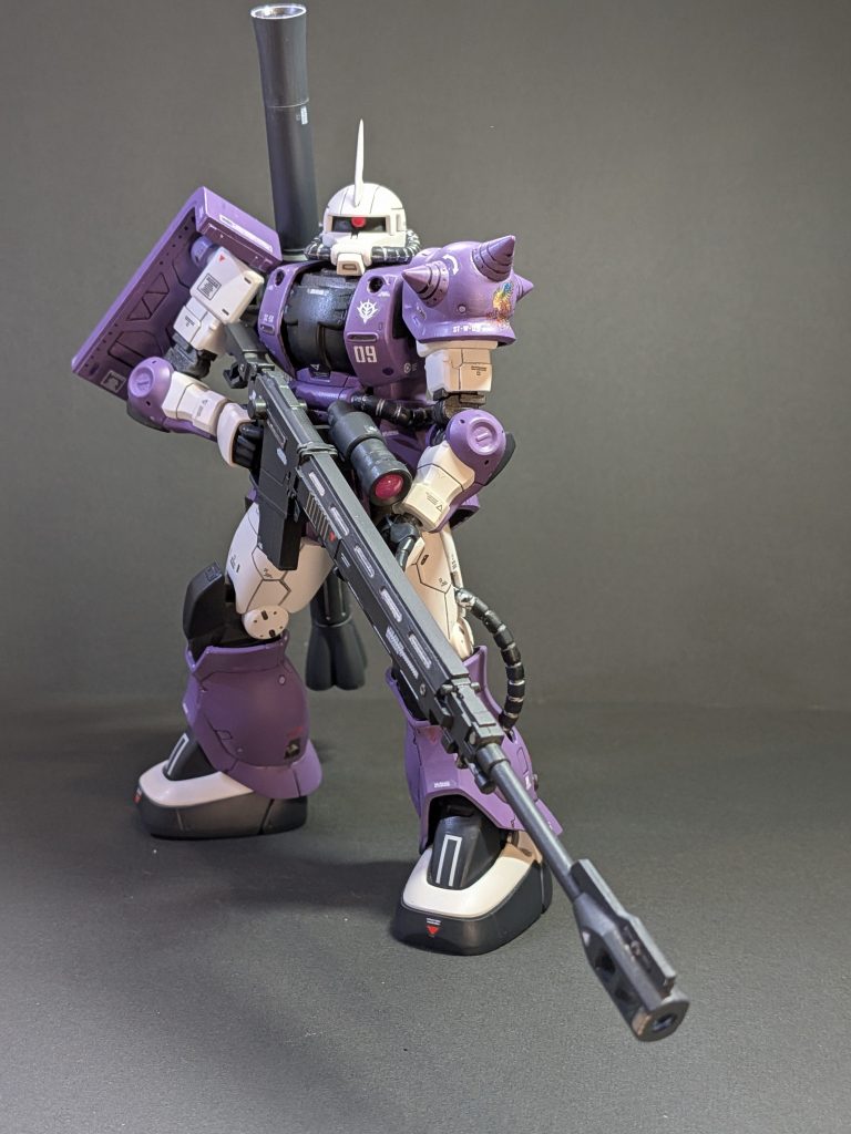 前回のシャアザクに続き、長尺物の武器のディテールアップにも励みました。