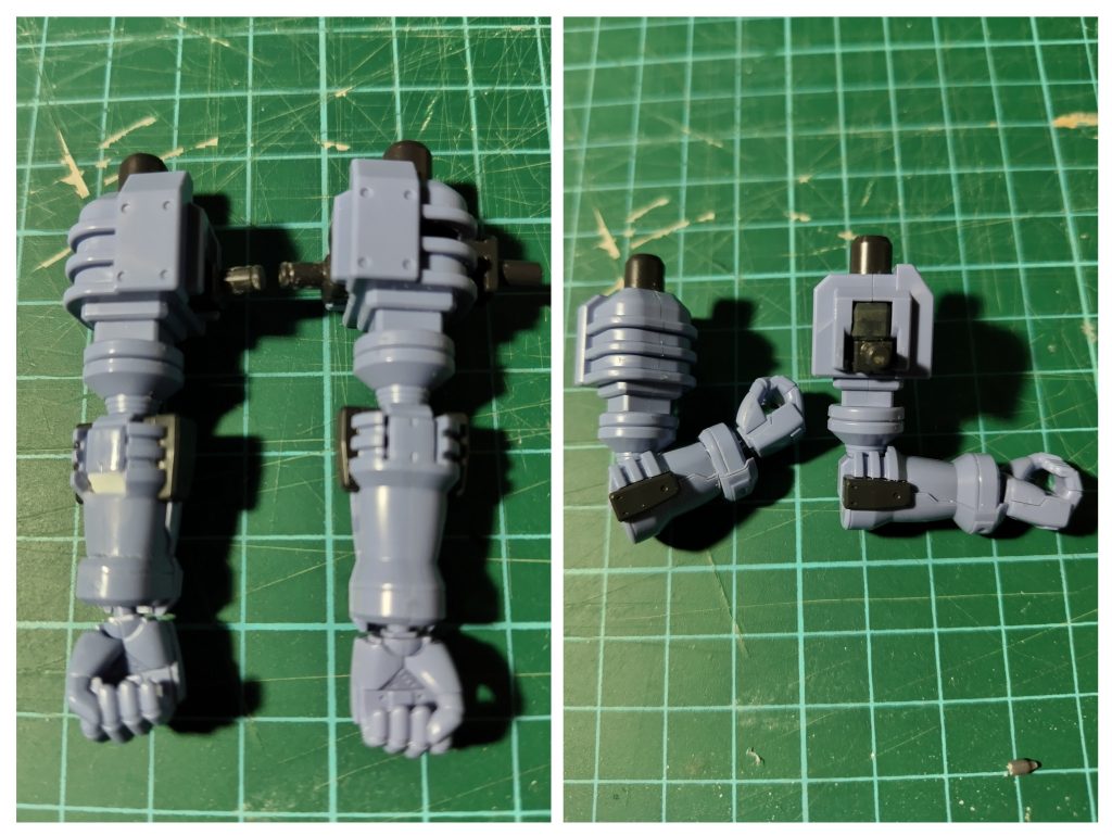 画像左が前腕部の切込みを深くして可動部を拡げています。