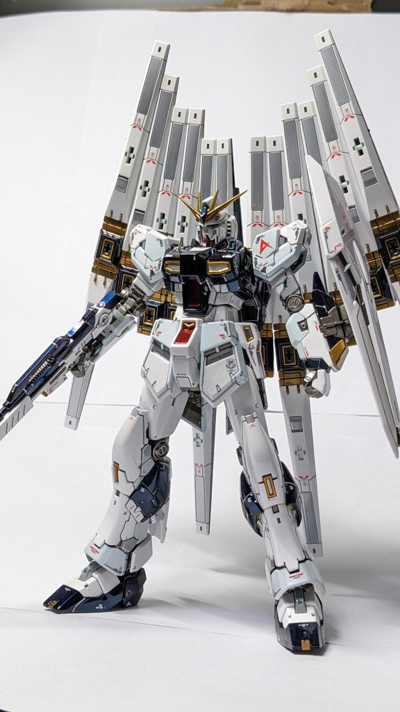 νガンダム–3枚目/制作者：ちのもれの