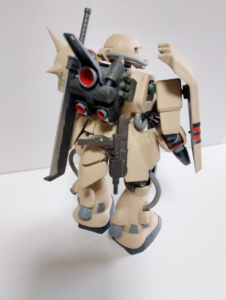 バックパックはゲルググキャノンンの物をべ−スにジャンクよりミキシング