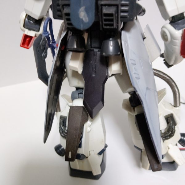 基本加工しダイオードをモノアイに仕込み配線通す為仮組みこれから更にパテ盛り加工予定 （3枚目）