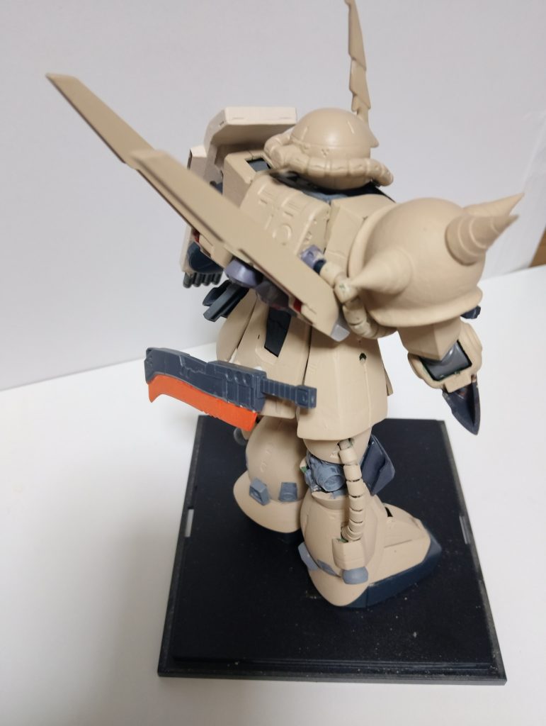 サイドの腰アーマーは延長 