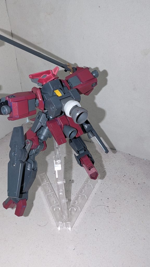 土星エンジン!!!(嘘)……まぁ、普通にグレイズ改のブースターです。シュヴァルベより旋回性能は下がるものの、加速力では上回る、みたいなイメージ。