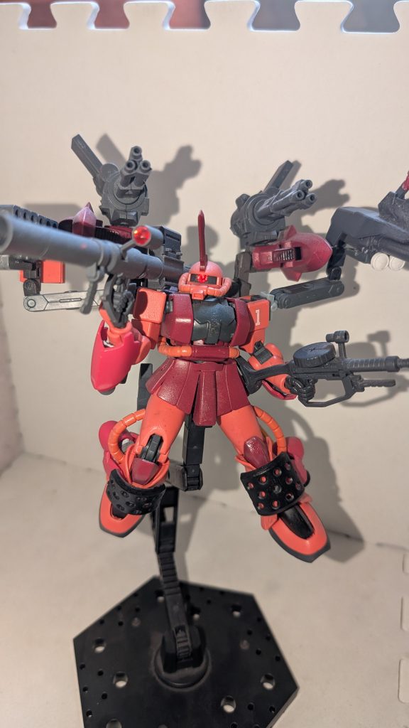 1号機『ザクⅡブラッドムーン』射撃→近接形態に変化する物理攻撃特化型。